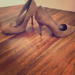 2 for $20 item Breckelle’s size 7 Taupe Heels